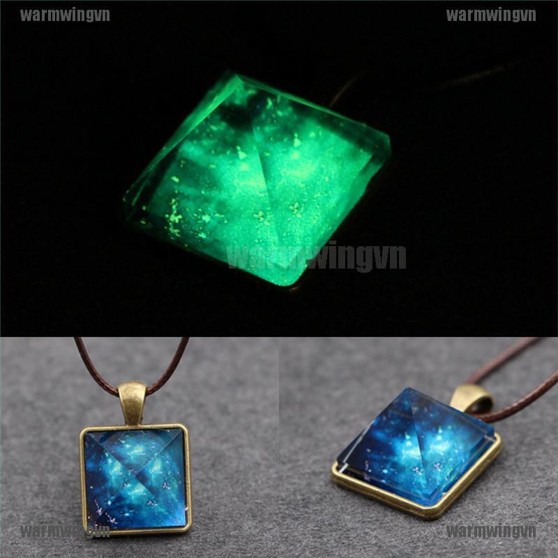 Vòng cổ Mặt Kim Tự Tháp Đính Đá Phát Sáng Thời Trang 2017