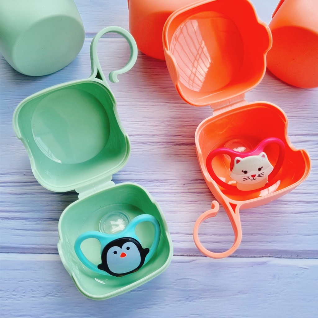 Hộp Đựng Ti Giả Có Móc Treo Tiện Lợi