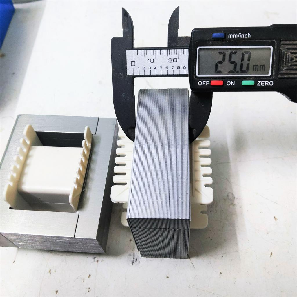 Fe biến áp 25 x 25 (2 bộ). Đầy đủ phe sắt + khuôn nhựa. Fe biến áp quấn máy 12d718-14d718 tần số cao