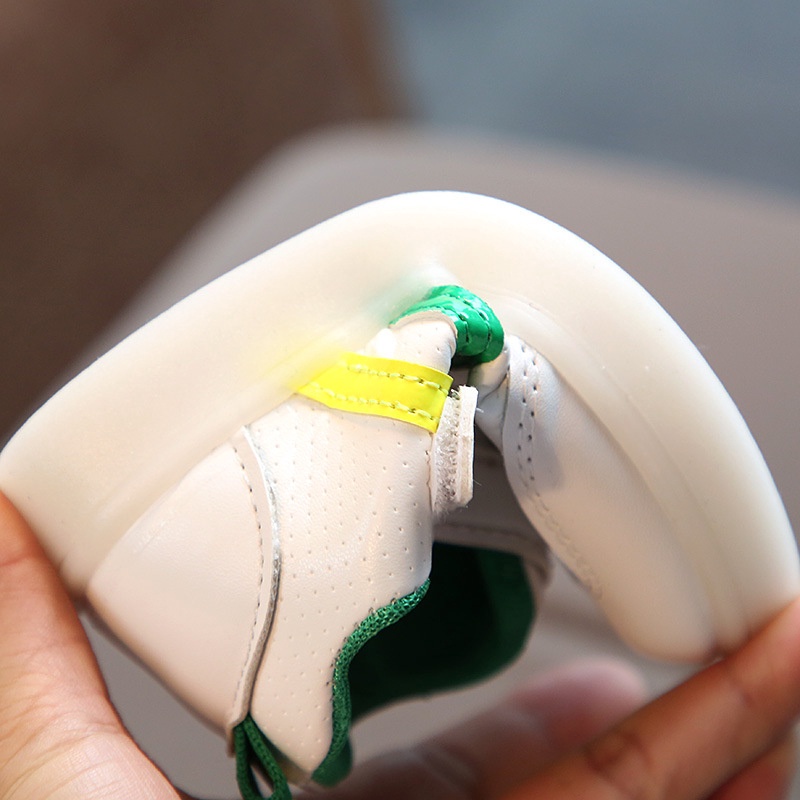 Giày thể thao có đèn LED độc đáo năng động dành cho bé từ 1-5 tuổi size 21-30