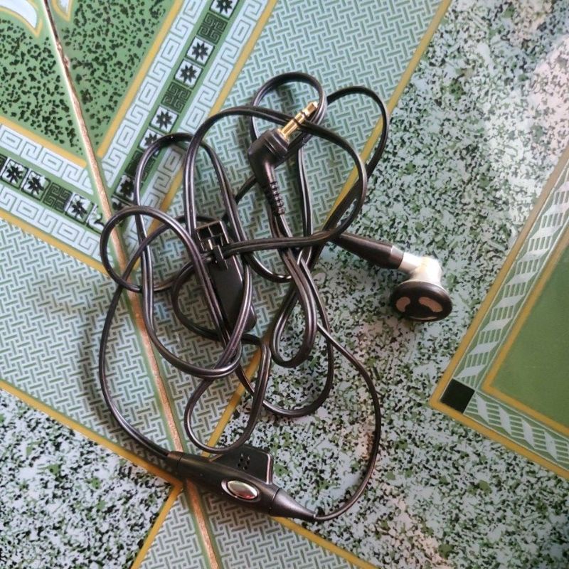 Tai nghe Nokia zin 2.5mm 1 tai