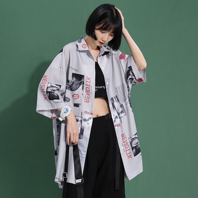 Áo Sơ Mi Tay Ngắn Dáng Rộng In Hình Tờ Báo Độc Đáo Phong Cách Harajuku Hồng Kông Thời Trang Mùa Hè Cho Nữ