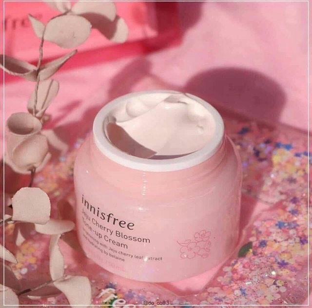 Kem dưỡng trắng da nâng tone Innisfree Jeju Cherry Blossom Tone Up/ Jelly Cream 50ml | BigBuy360 - bigbuy360.vn