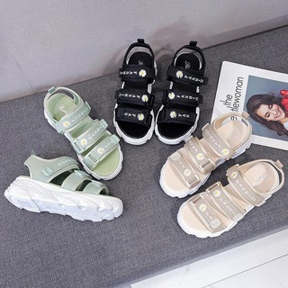 Giày sandal nữ fashion 3 quai hình hoa cúc 💥HOTTREND - GIÁ RẺ💥 Sandal nữ đế tripel cao 4cm êm và nhẹ