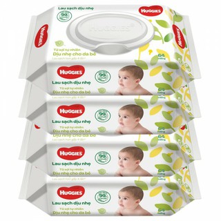 Khăn giấy ướt Huggies dịu nhẹ dành cho trẻ sơ sinh 64 tờ/miếng