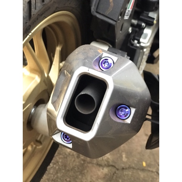 Bộ 5 ốc ốp bô titan gr5 cho vario