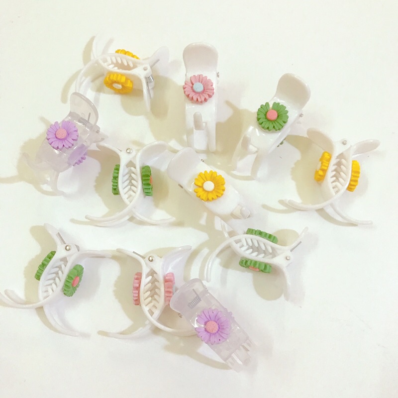 Kẹp càng cua hoa cúc nhiều màu loại 1