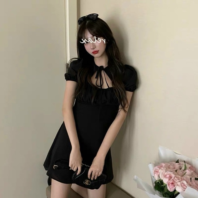 ĐẦM KHOÉT NGỰC TRẮNG - ĐEN | BigBuy360 - bigbuy360.vn