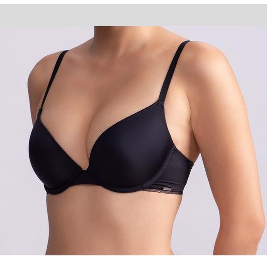 Áo ngực nữ Corèle V. mút mỏng nâng vừa tạo khe, có gọng 8134A