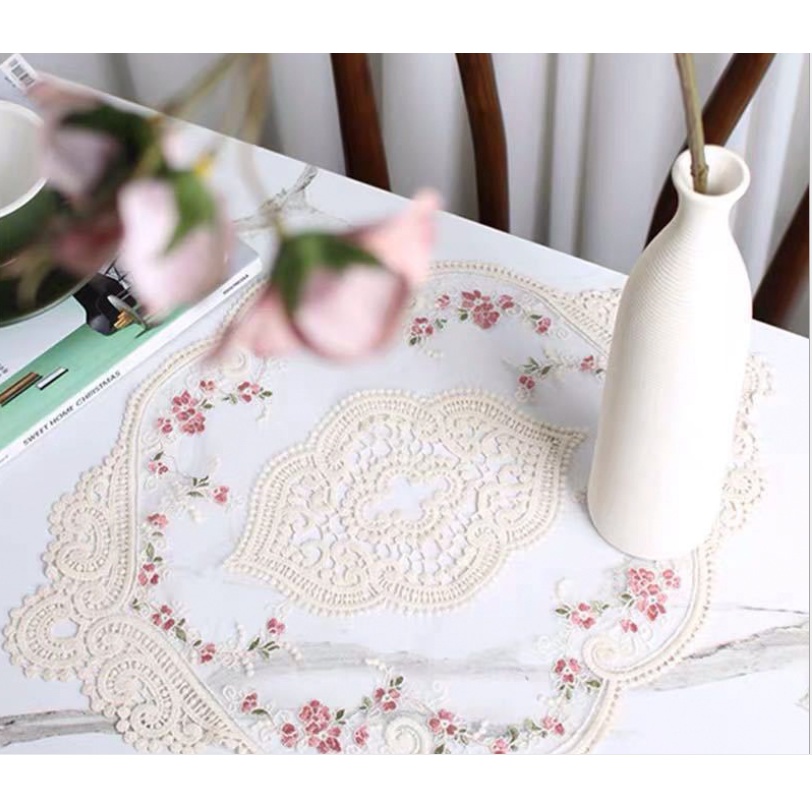 Khăn Trải Bàn Phối Ren Thêu Họa Tiết Phong Cách Vintage Pháp