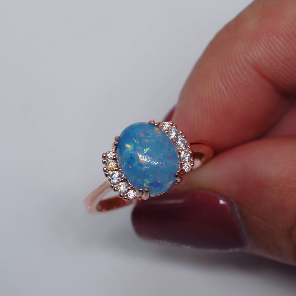 Nhẫn đeo tay kim loại khảm đá opal sang trọng cho nữ