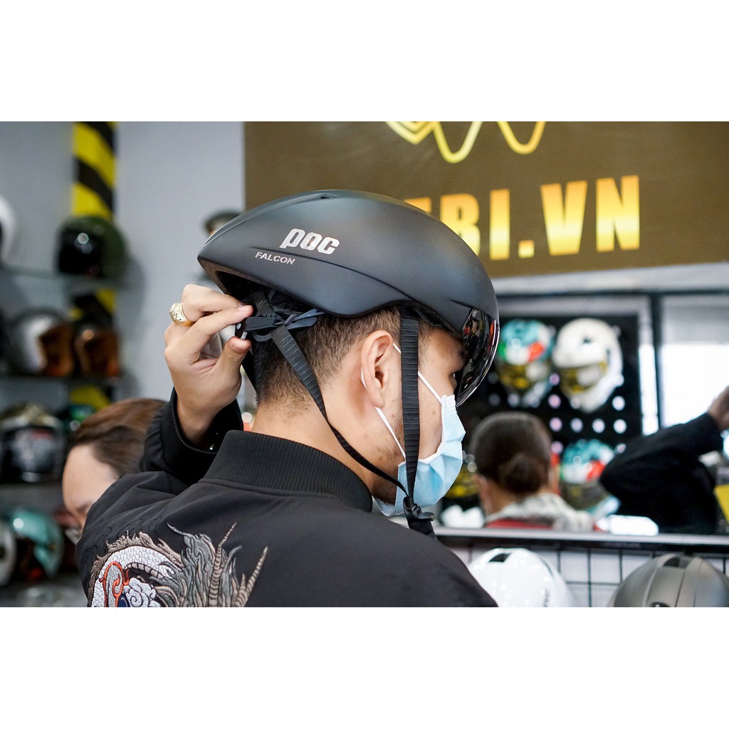 NÓN THỂ THAO POC FALCON MÀU ĐEN NHÁM TRƠN KÈM TÚI ĐỰNG NÓN VÀ HỘP