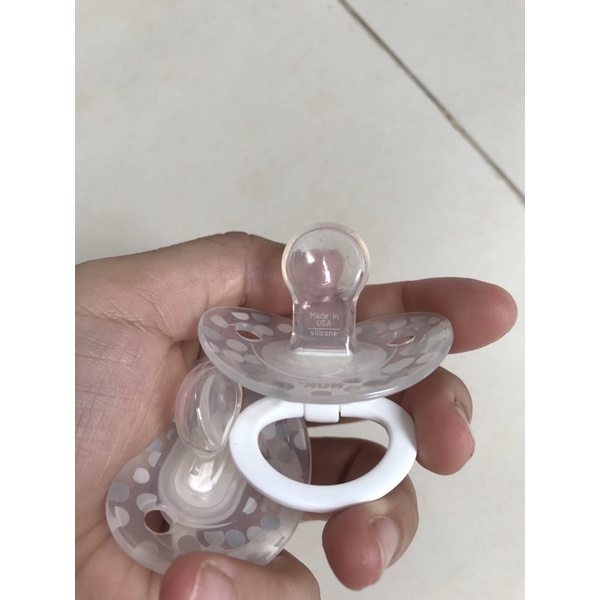 ti giả nuk