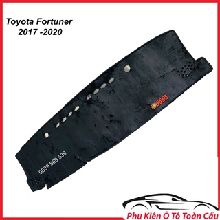 Thảm Taplo Xe Toyota Fortuner 2017-2020 Mẫu Nhung Lông Cừu, Mặt Dưới có Chống Trượt