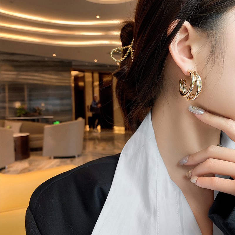 Bông tai mạ bạc 925 hình ba vòng tròn xinh xắn cho nữ