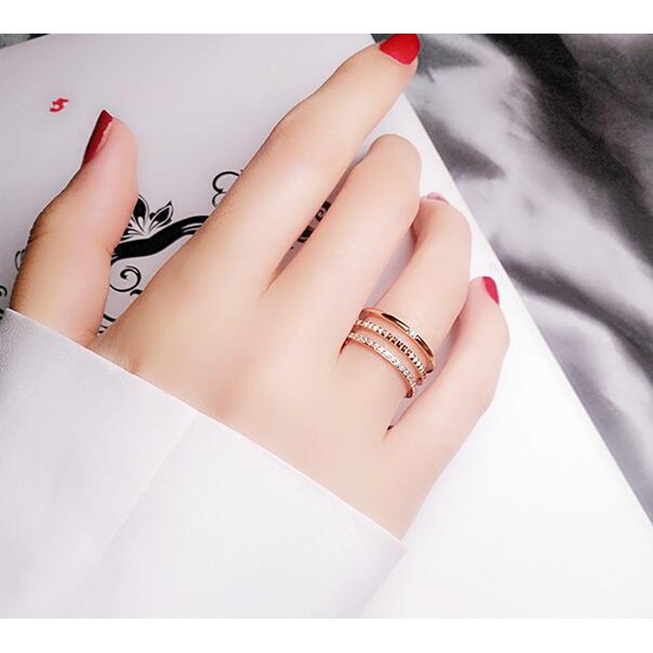 Nhẫn nữ titan cao cấp 3 sọc đính đá siêu đẹp, bền màu, chuẩn thời trang - Tặng hộp đựng xinh xắn