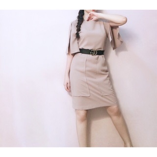 Đầm body tay lỡ xẻ tà