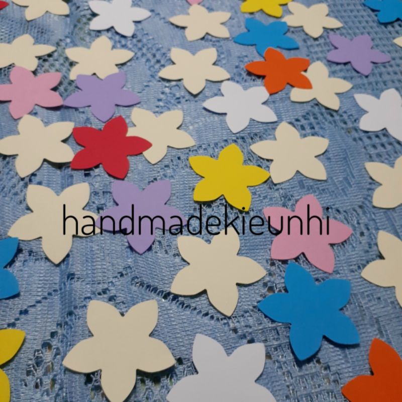 50 - 30-70 hoa 5 cánh, size 2.5cm , 3.5cm,1.5cm bằng giấy màu - thủ công mầm non cho bé, làm handmade, bao lì xì...