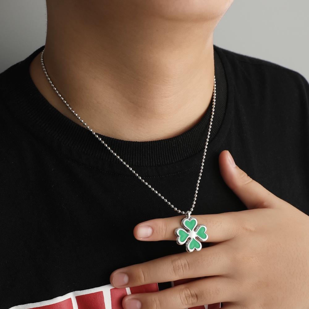 Dây chuyền mặt cỏ bốn lá phim anime Tokyo Revengers Hinata Tachibana