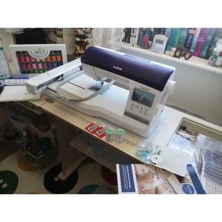 Máy Thêu Brother NV800E