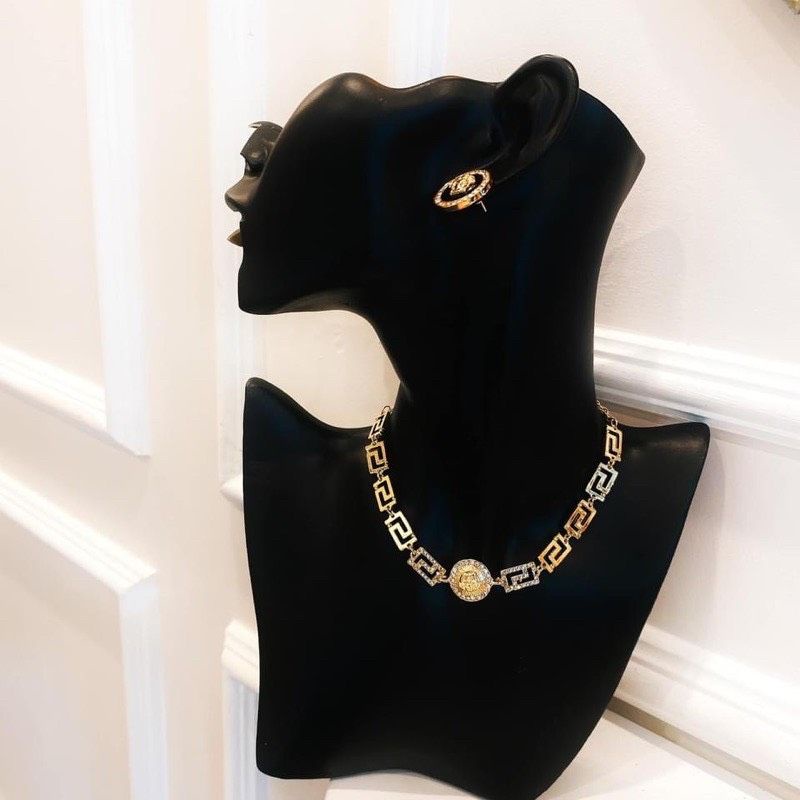 SET VÒNG CỔ & BÔNG TAI VERSACE VIỀN ĐÁ