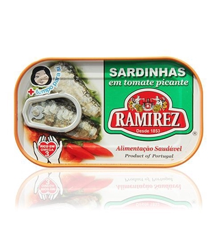 Cá mòi xốt cà vị cay Ramirez 125g