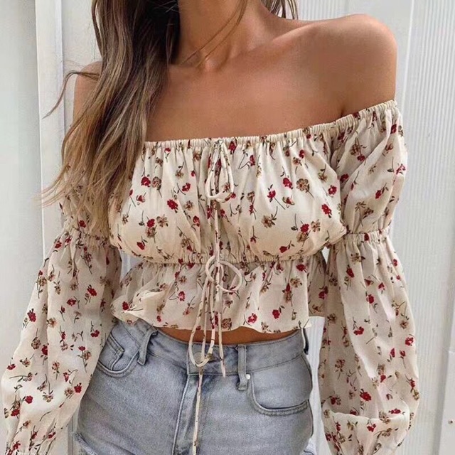 Croptop trễ vai hoạ tiết hoa