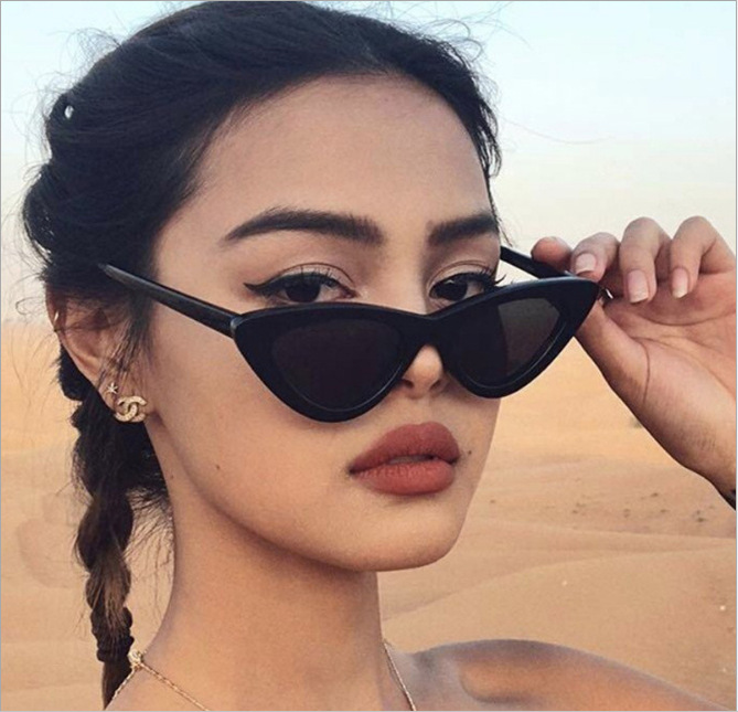 Kính Mát Phong Cách Cổ Điển Thời Trang Cho Nữ