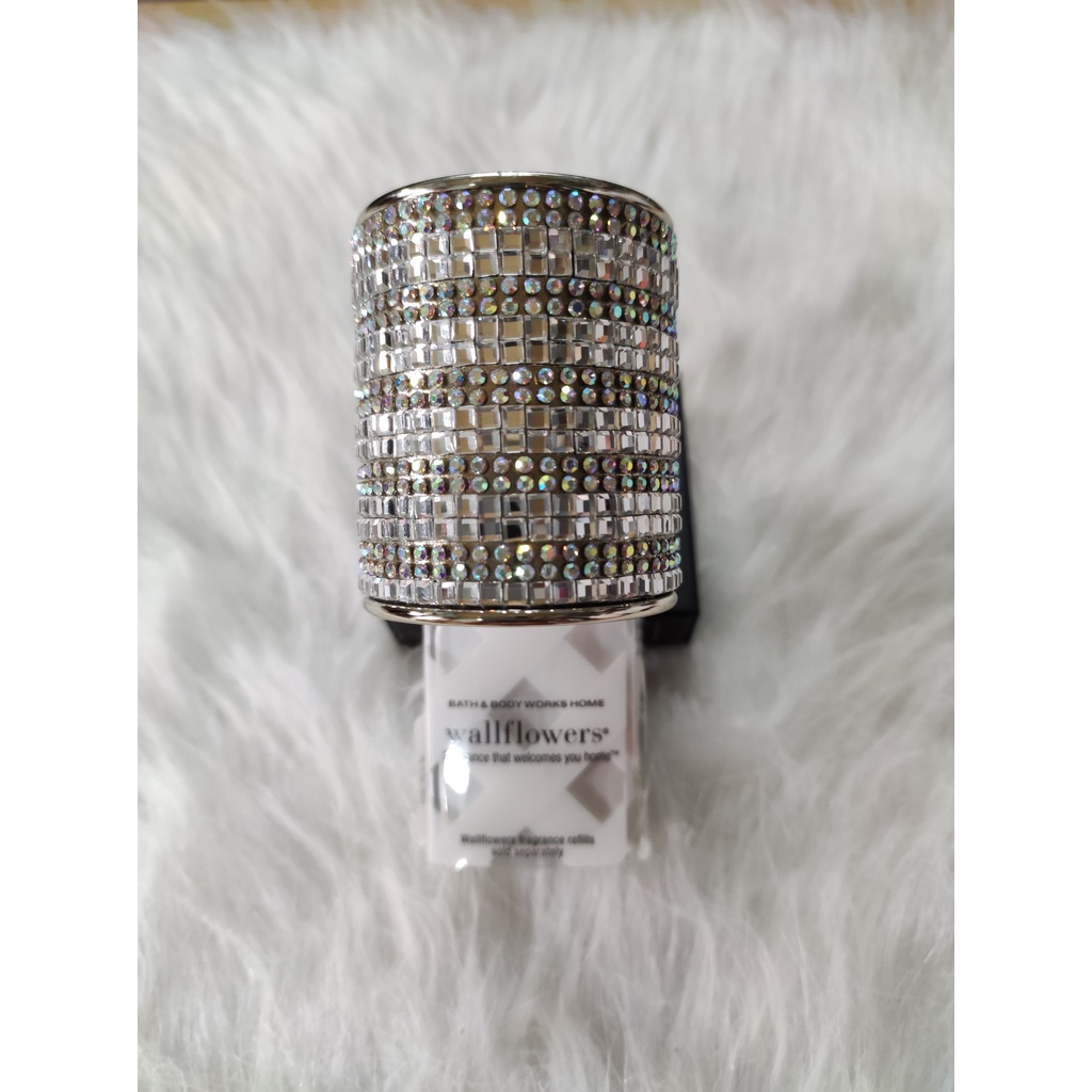 Đầu cắm tinh dầu Bath & Body Works Wallflowers Fragrance Plug