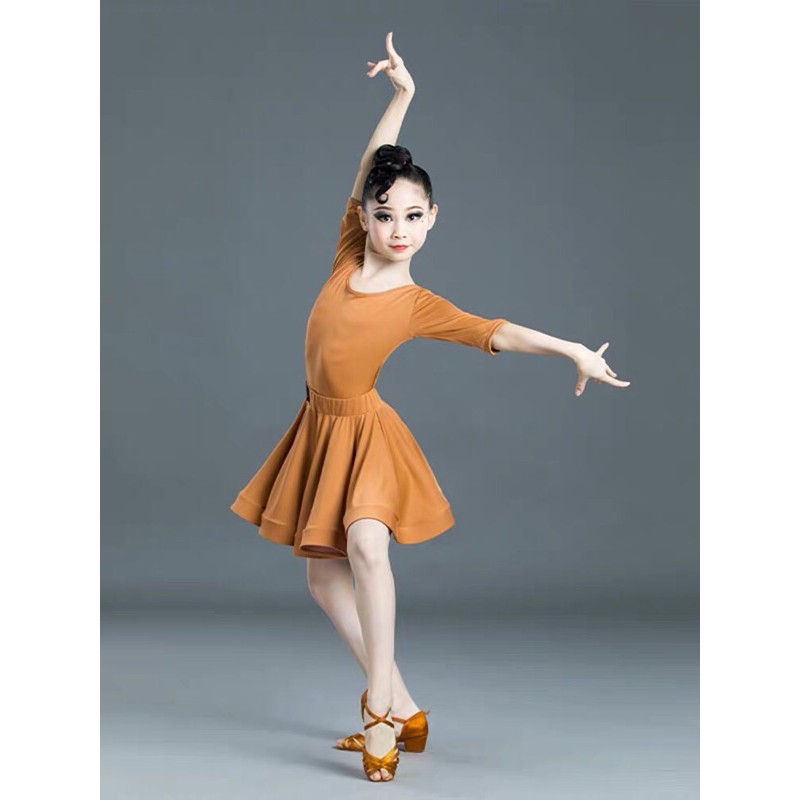 Đầm khiêu vũ latinh trẻ em