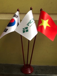 Cờ để bàn in logo công ty