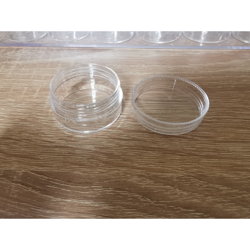 Hộp nhựa nhiều ngăn chứa dụng cụ và linh kiện