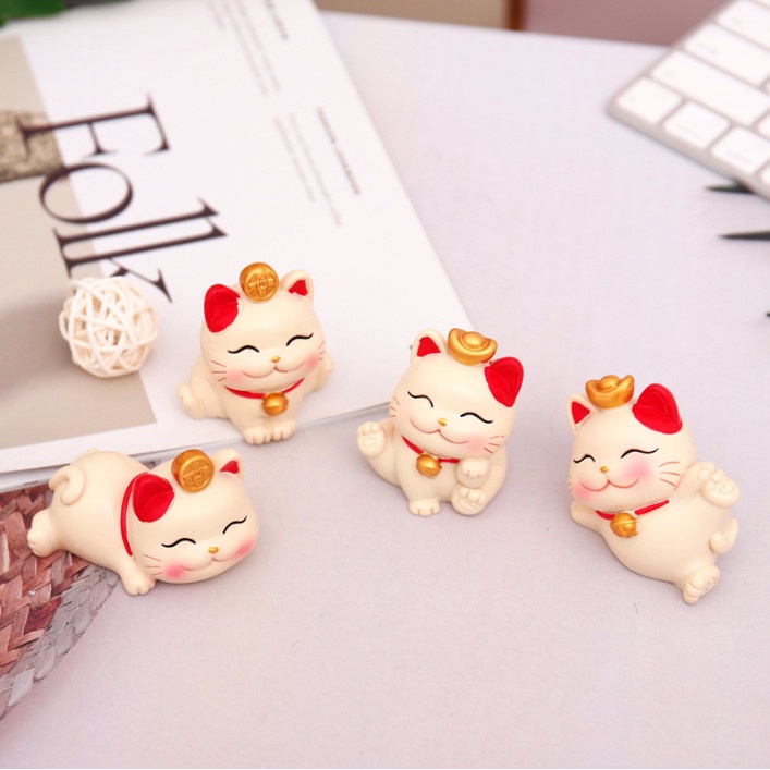Decor bàn tượng mèo thần tài tạo dáng vui nhộn, trang trí xe hơi