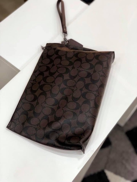 Clutch cầm tay đựng ipad