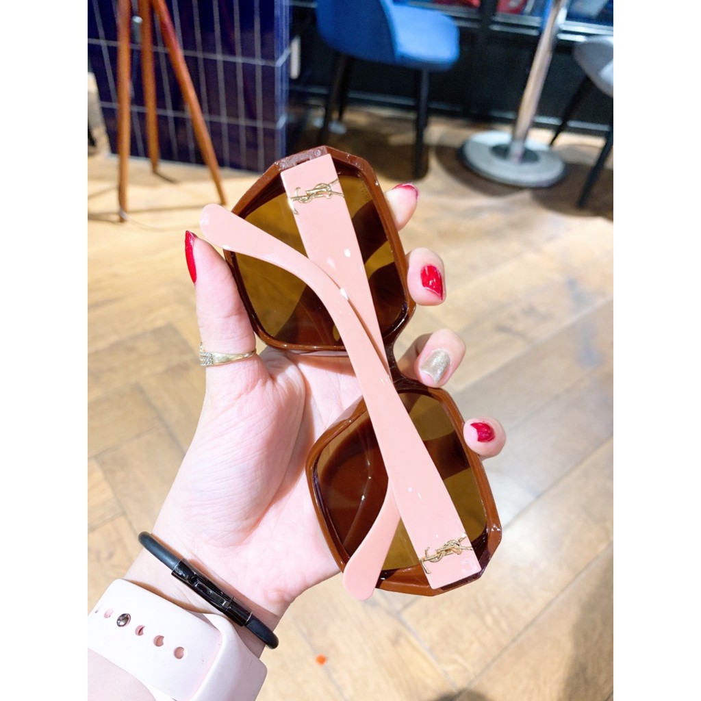 Kính mát nữ thời trang A2063 chống tia UV chống chói bảo vệ mắt hiệu quả phù hợp mang đi du lịch đi làm cá tính | BigBuy360 - bigbuy360.vn