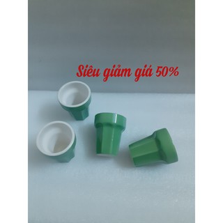 Ly sứ ăn trứng vịt lộn