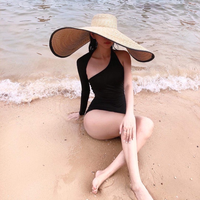 Bikini tay dài phá cách( kèm hình thật)
