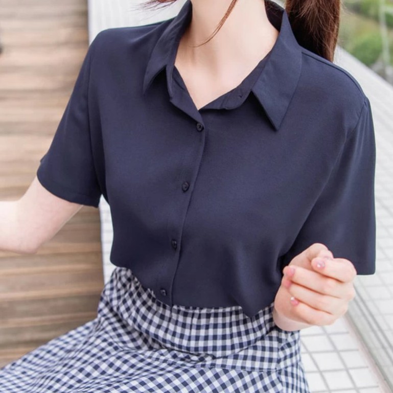Áo nữ cộc tay Xuu Design, áo sơ mi chất vải lụa hàn dáng suông mịn mát chống nhăn SM19 Đen