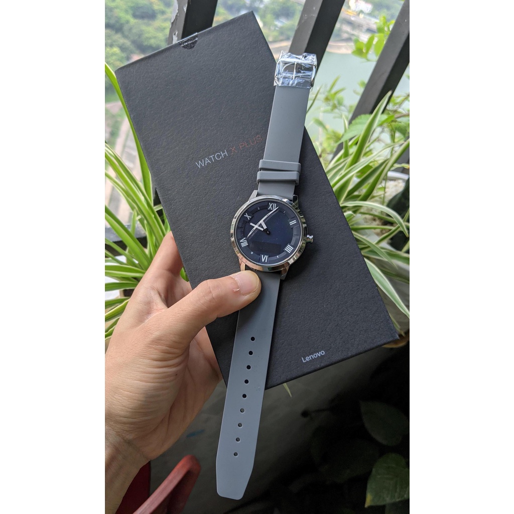 Đồng hồ thông minh Lenovo Watch X Plus pin 20 ngày, kính sapphire, có màn hiển thị OLED 1.5 inch