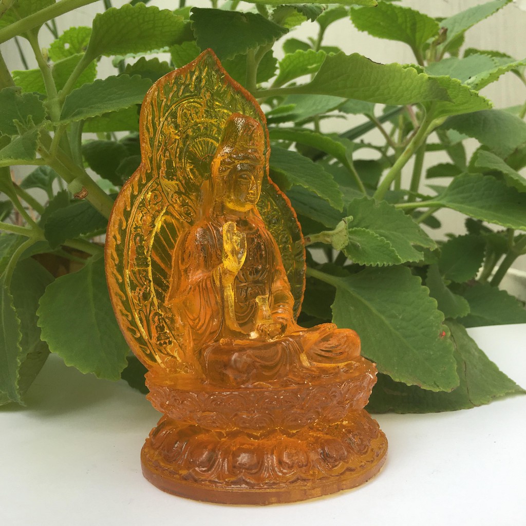 Quan Âm mang bình an cho mọi người cao  15 cm ngồi tòa sen có chữ Phật