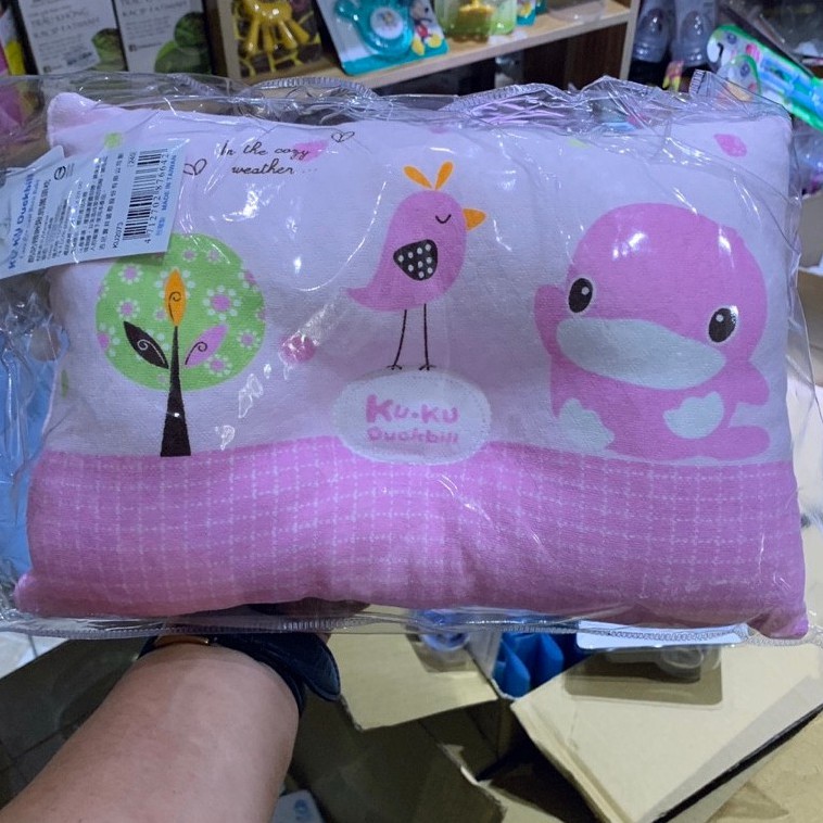 Gối chống méo đầu cho bé KU.KU DUCKBILL Ku2073 ( Size 18 x 25 cm)