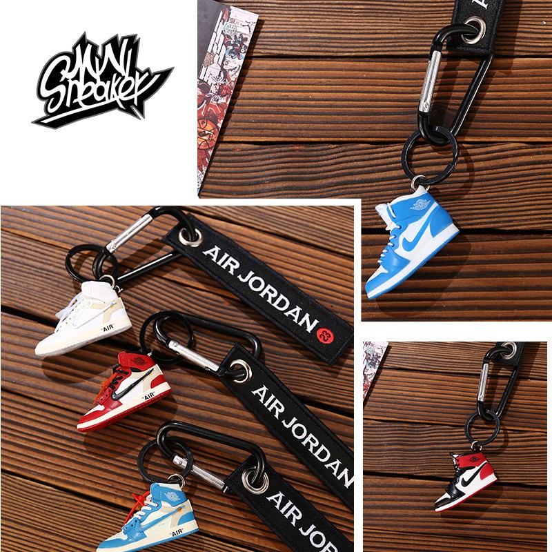 Móc Khóa Giày Jordan 1 Retro Royal Royal - Mô Hình Giày Sneaker Mini