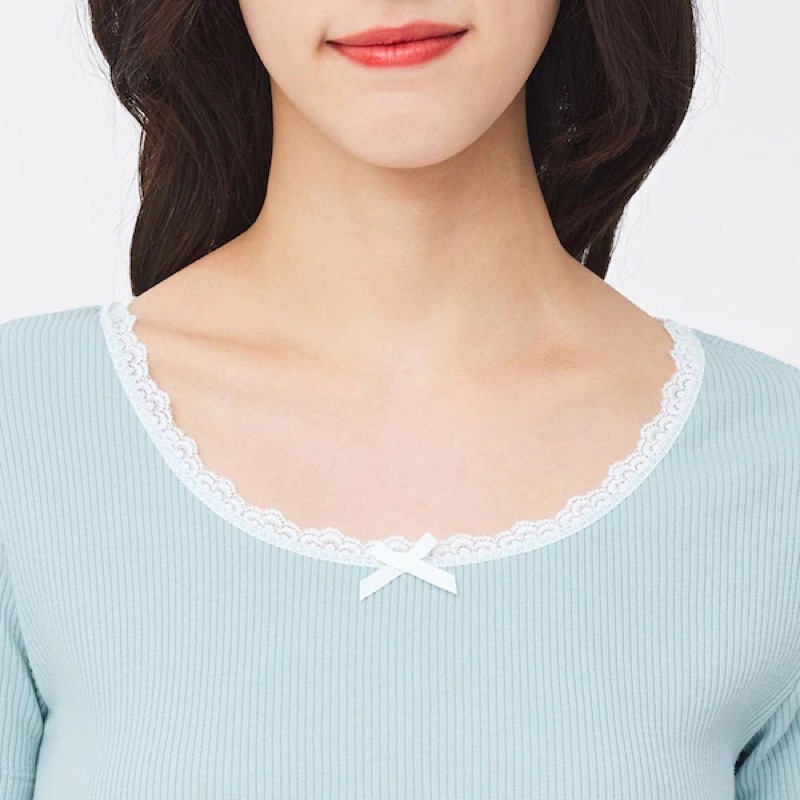 Áo thun tăm nữ cổ tròn ren ngắn tay dễ thương của GU - Nhật