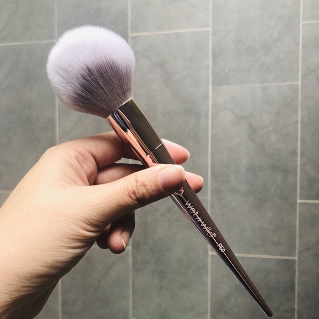 Cọ phấn phủ Wet n Wild Large Powder Brush - Pro Line