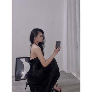 [ New ] Váy Lụa Cổ Yếm Xẻ Tà Hở Lưng Dáng Dài BABICHE