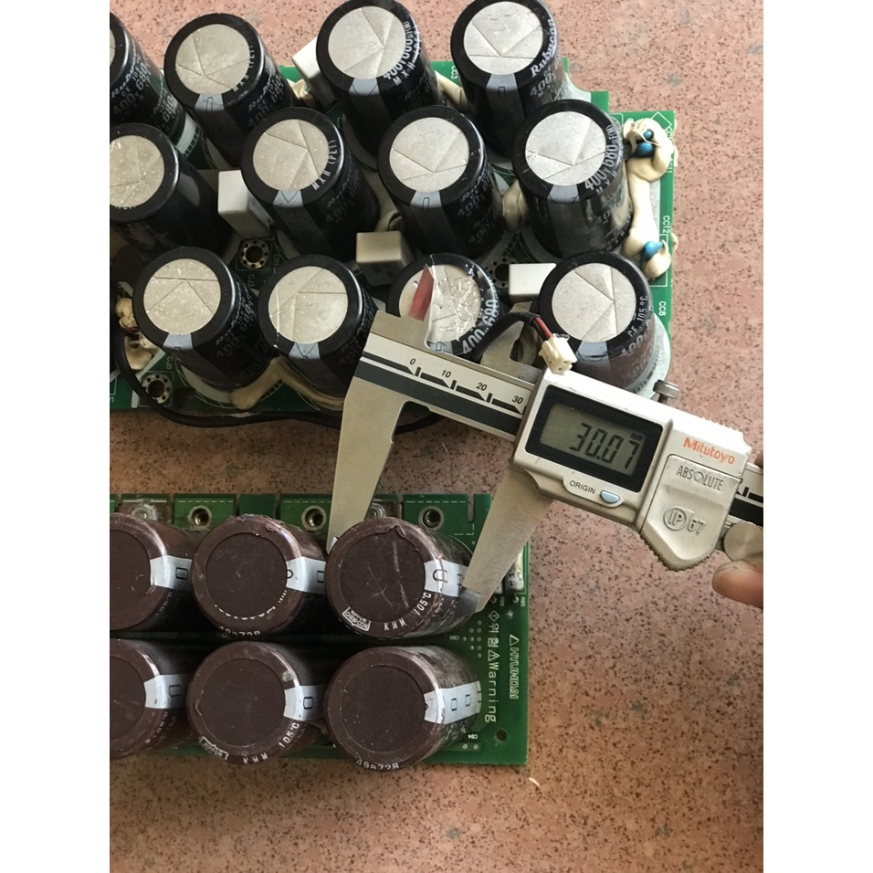 TỤ LỌC NGUỒN TỤ HOÁ MÁY HÀN 680uF 400V THÁO MÁY CHÍNH HÃNG