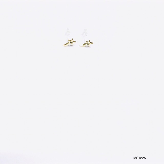 Khuyên hình sao chân nhựa (1 đôi)