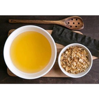 Cá bào tảo bẹ nấu dashi cho bé