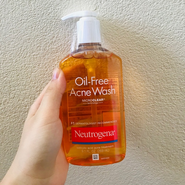 Sữa rửa mặt neutrogena oil-free acne wash