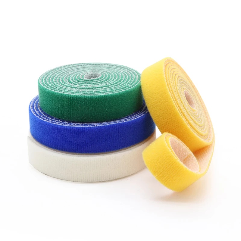 Dây buộc giữ dây cáp sắp xếp gọn gàng dạng quai dán tiện dụng
